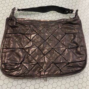 Black leather shoulder bag. Junior Drake.